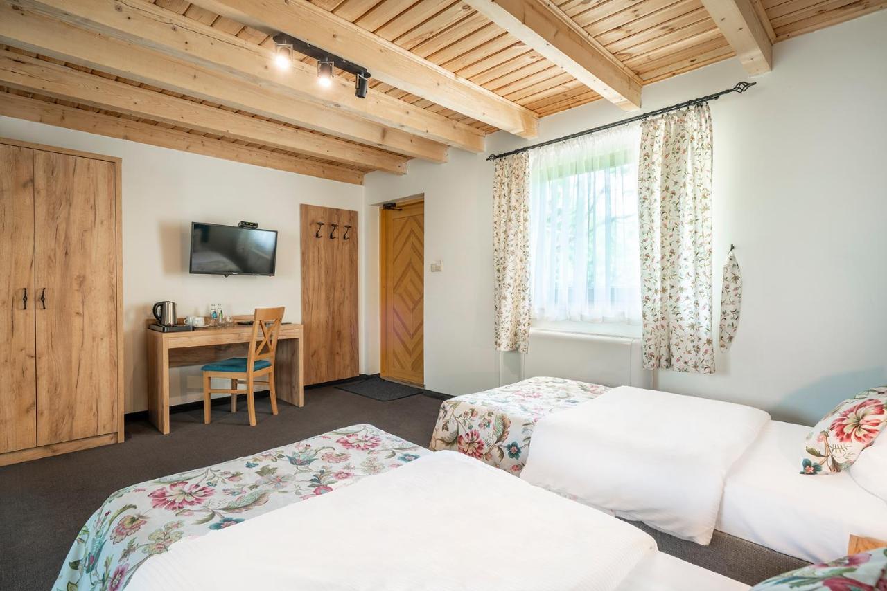 Labedz Hotel Karczma Iława 外观 照片